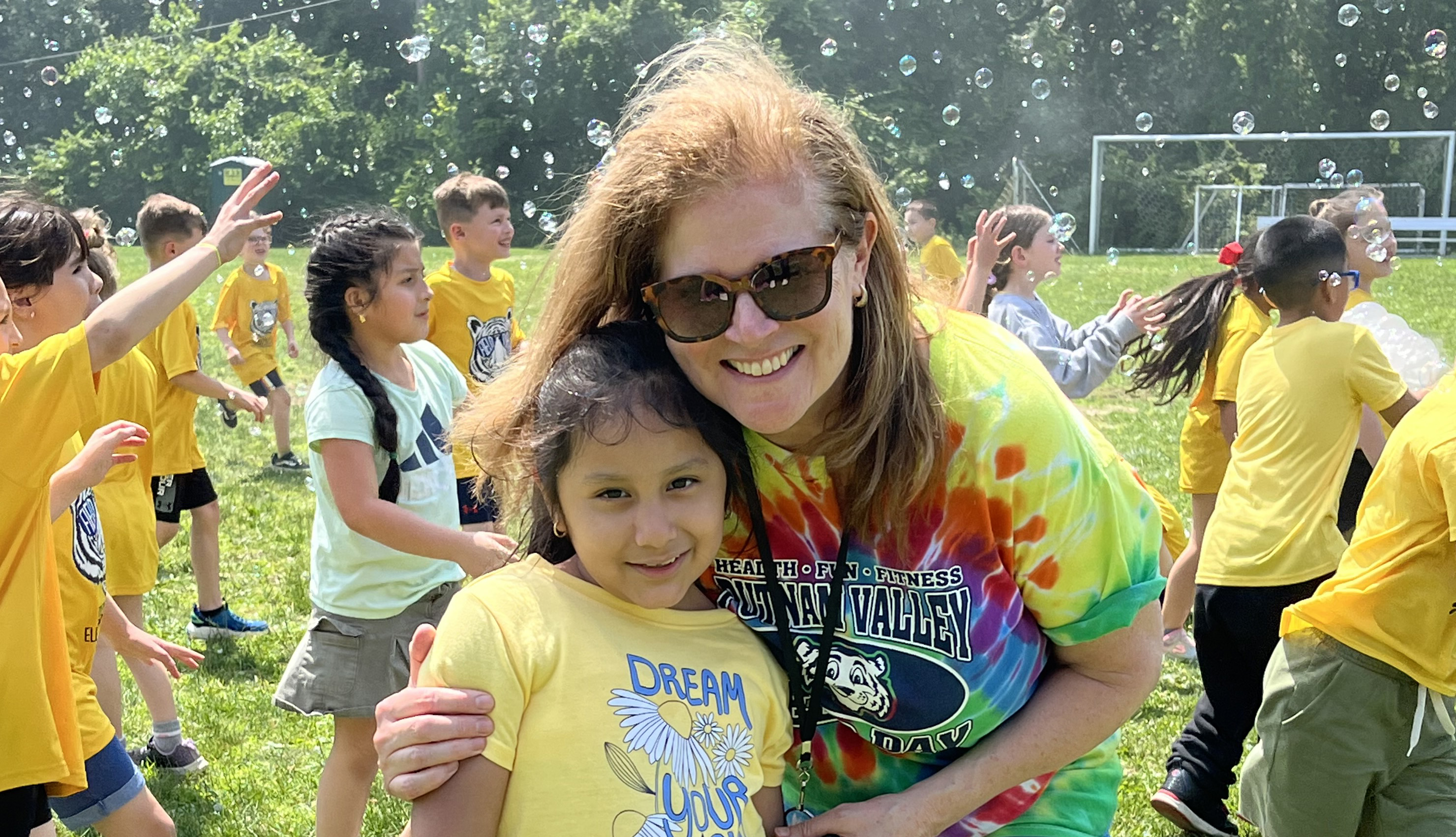 We were so lucky to have such a perfect weather day for our Field Day on Friday! Children enjoyed the PTA-provided ice cream sandwiches, and a visit to the Bubble Bus!